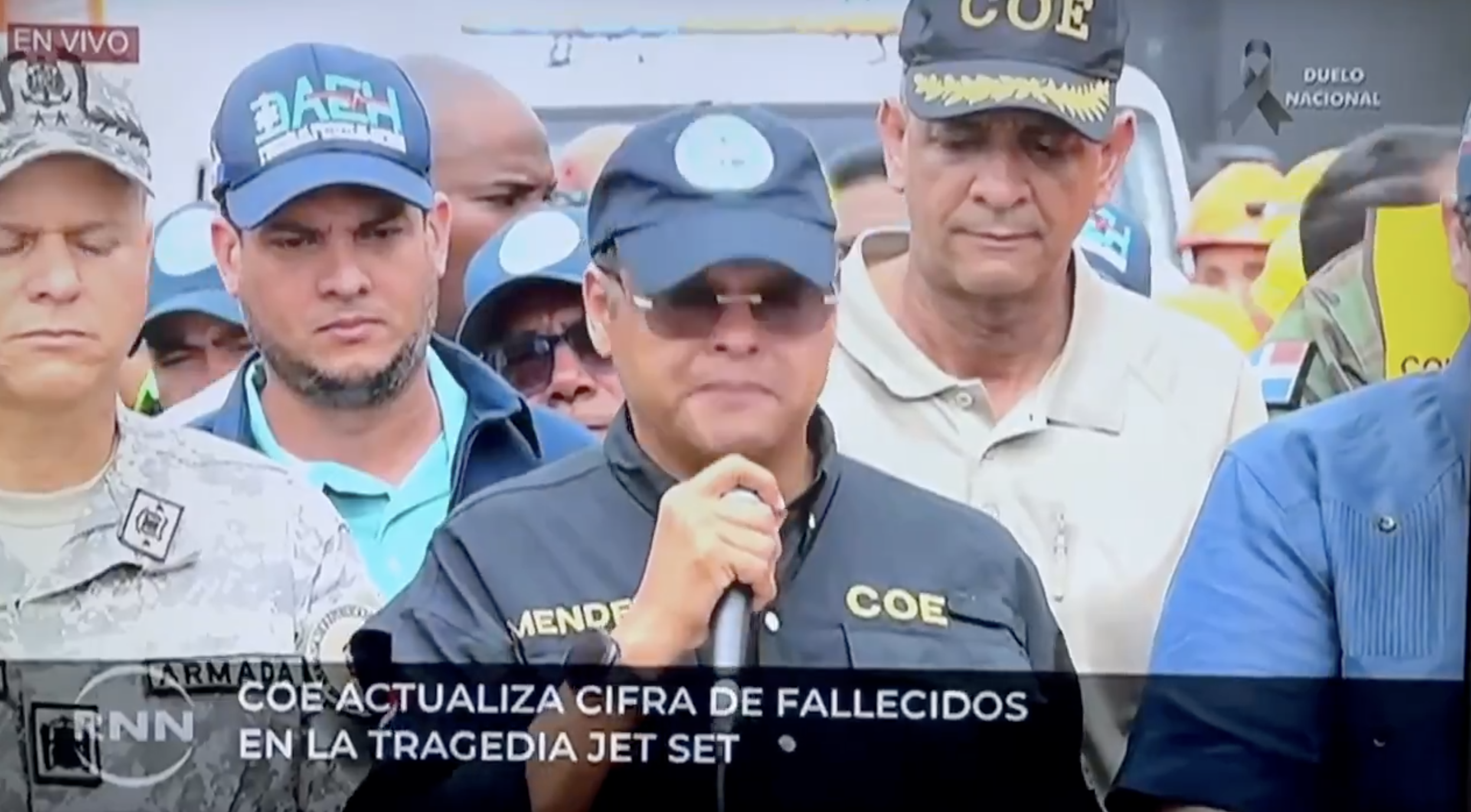 Director del COE rompe en llanto